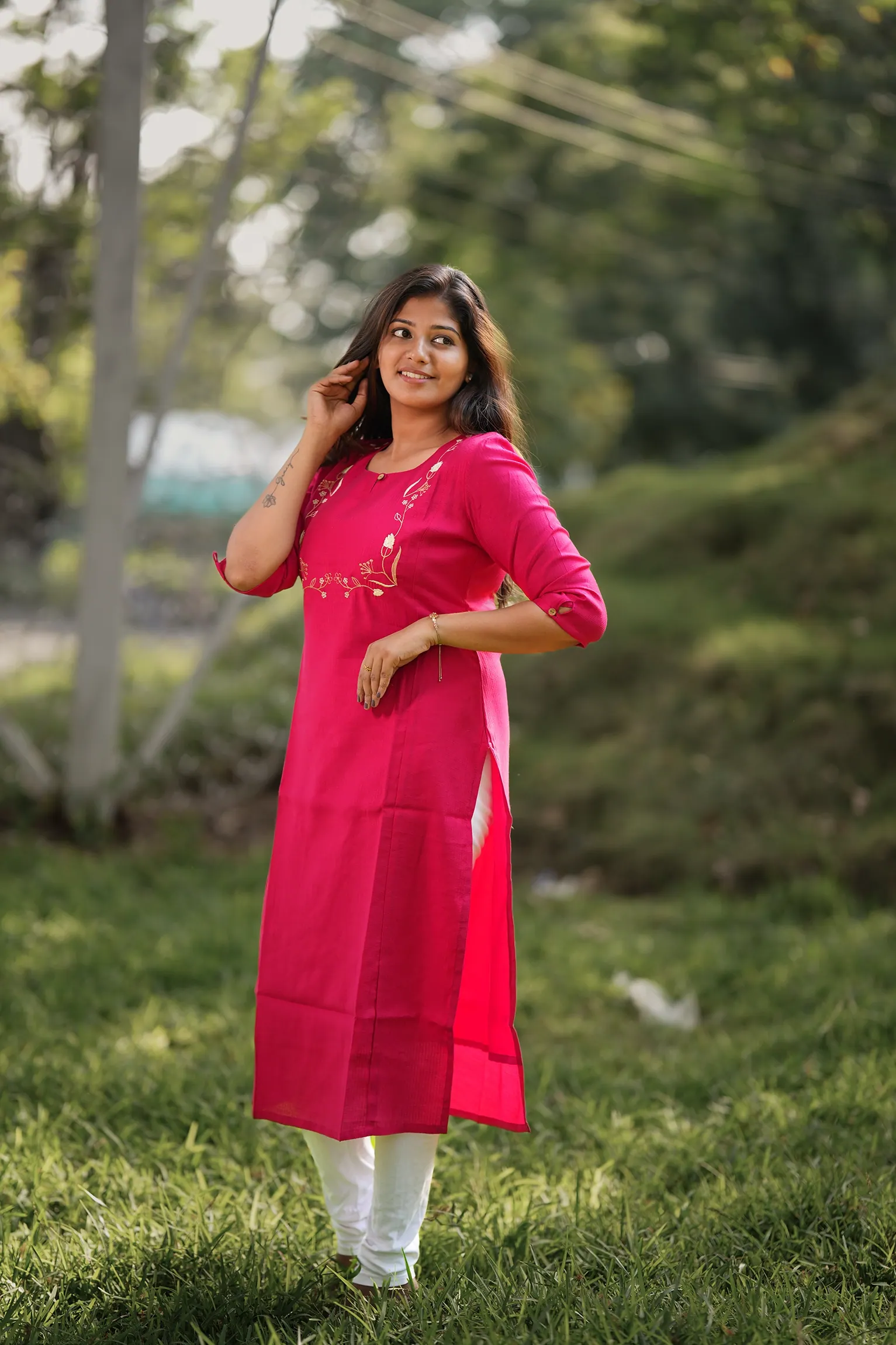 VAIDURYA Dark Pink Embroidered Kurta