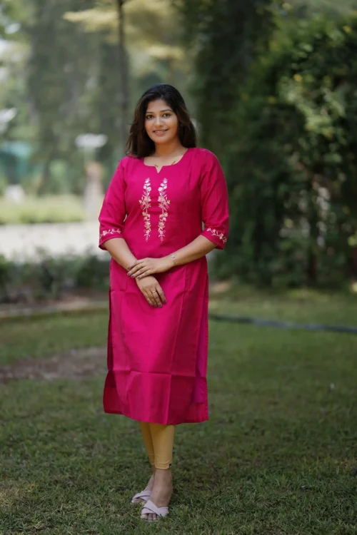 VAIDURYA Pink Embroidered Kurta