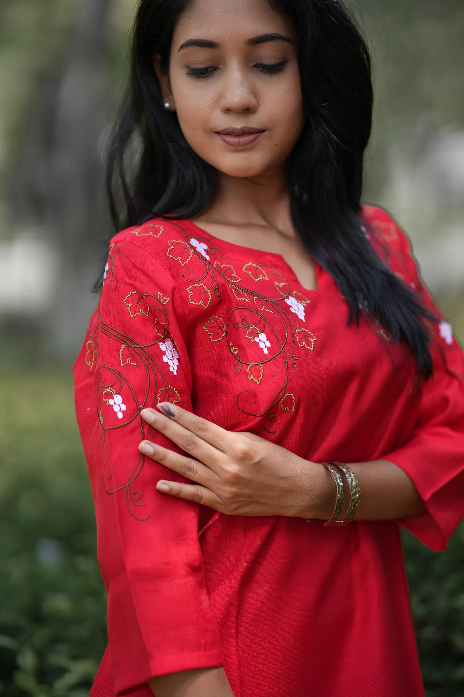 VAIDURYA Red Embroidery Kurta - Image 3